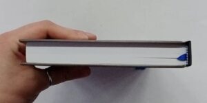 Книга в твердом переплете с цветным ляссе и капталом_фото1